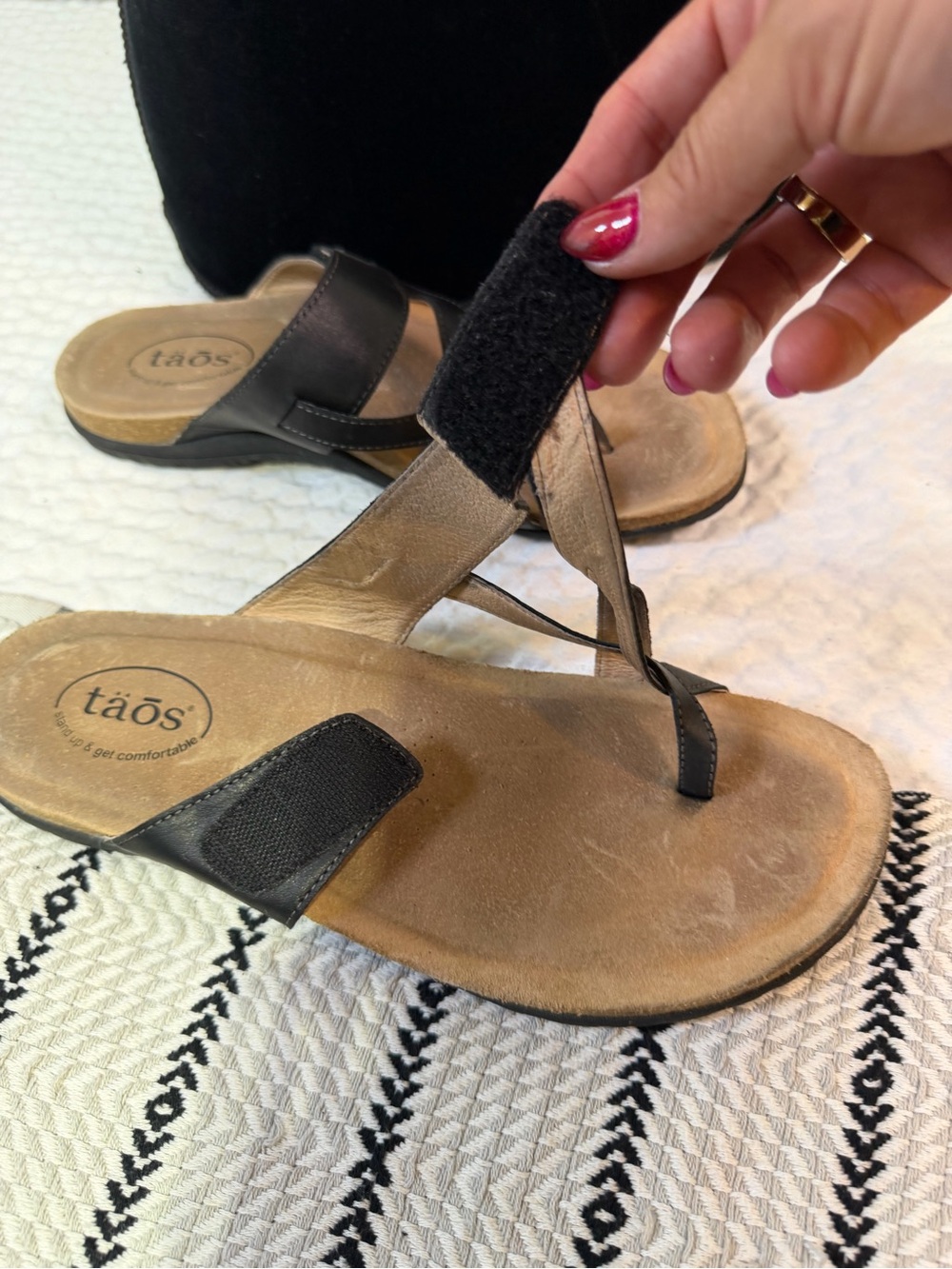 Taos Footwear Black Leather Strappy Slide Sandals - Picture 2 of 4